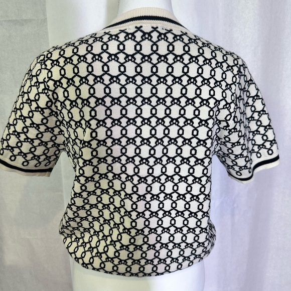 Adrianna Papell Cream and Black Geometric Tee - Picture 3 of 5